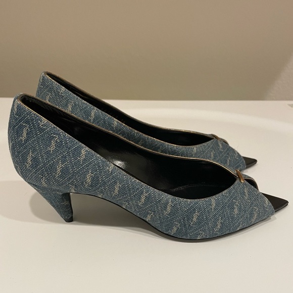 Saint Laurent Lola Monogram Denim Pumps - Picture 4 of 11